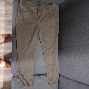Sze 14 USED GAP skinny Forrest green